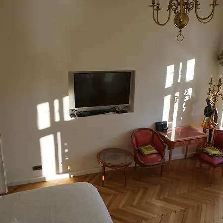 Sarah's Altstadt Oase Bed & Breakfast