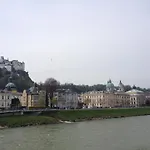 Sarah's Altstadt Oase Oda ve Kahvaltı 4*
