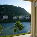 Oda ve Kahvaltı Sarah's Altstadt Oase Salzburg