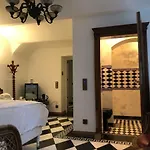 Sarah's Altstadt Oase Oda ve Kahvaltı