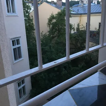 Sarah's Altstadt Oase זלצבורג