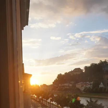 Oda ve Kahvaltı Sarah's Altstadt Oase Salzburg