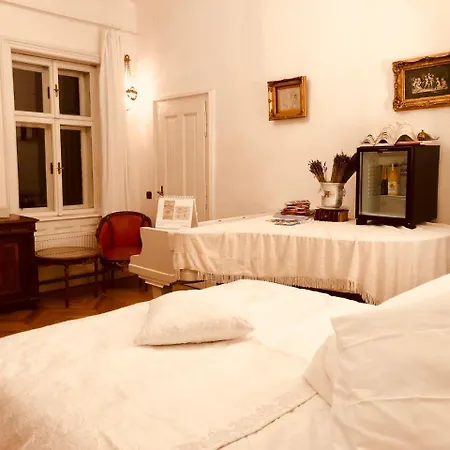 Sarah's Altstadt Oase 4*