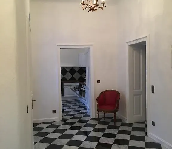 Bed & Breakfast Sarah's Altstadt Oase 4*