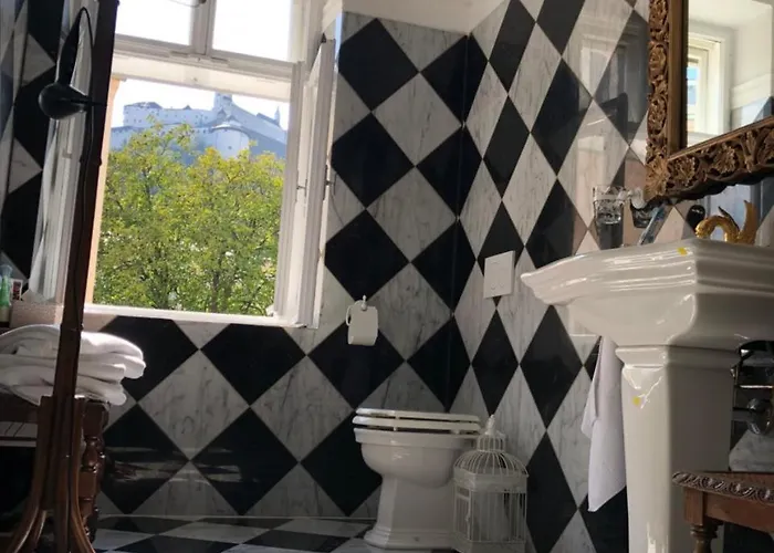 Bed & Breakfast Sarah's Altstadt Oase 4*